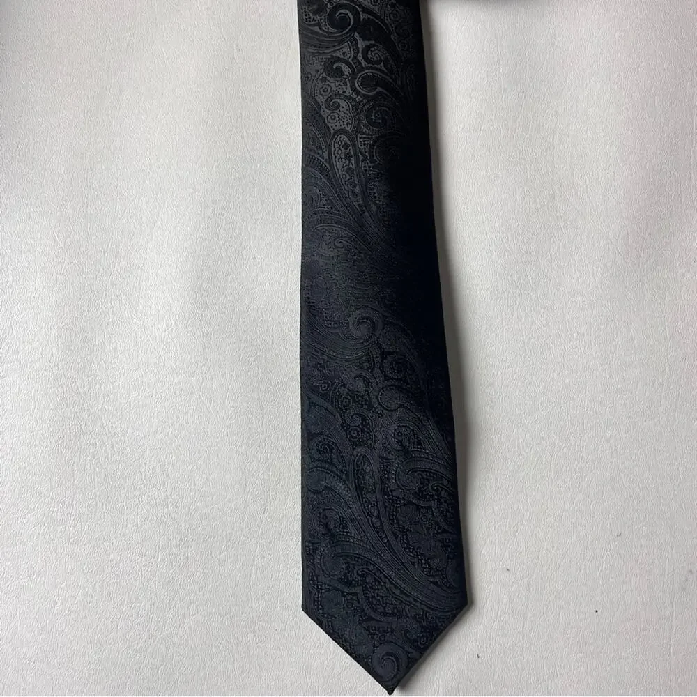 Bergamo New York Handmade Tie and Socks Combo Pack  NWT